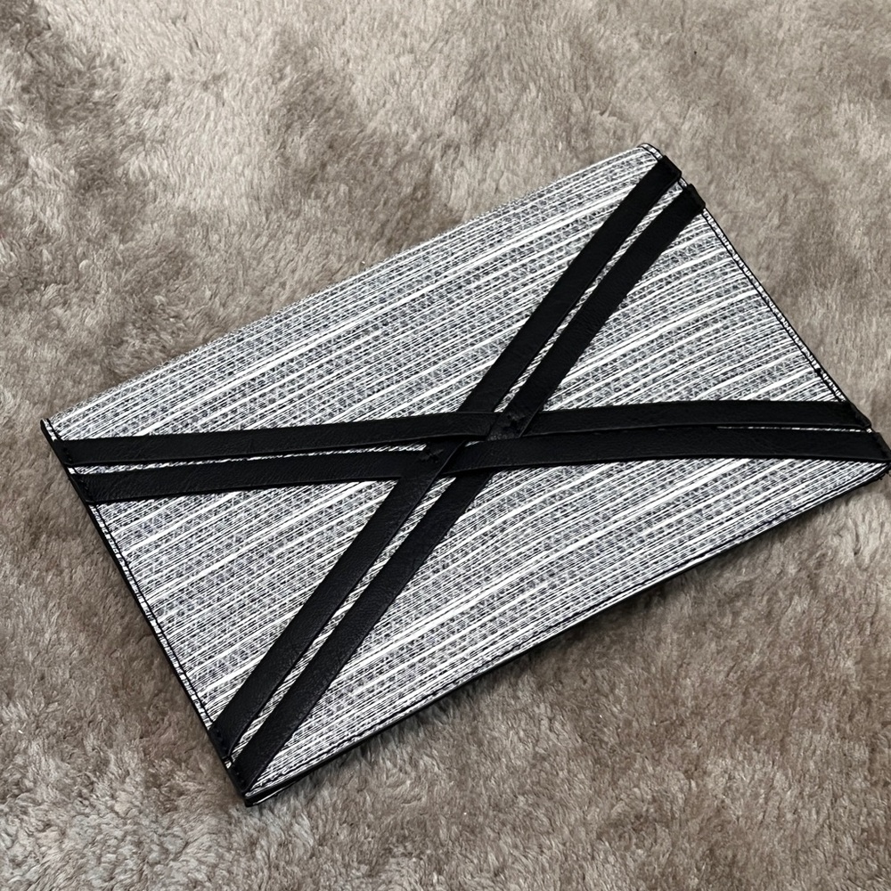 Brand new chain purse